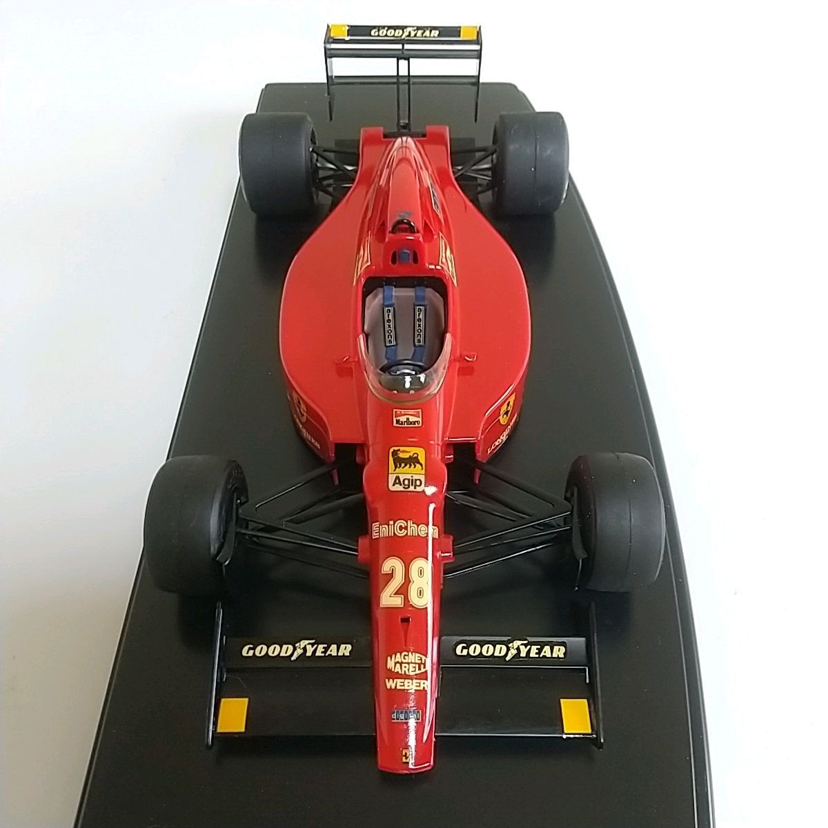 F1 フェラーリ　プラモデル　完成品_画像5
