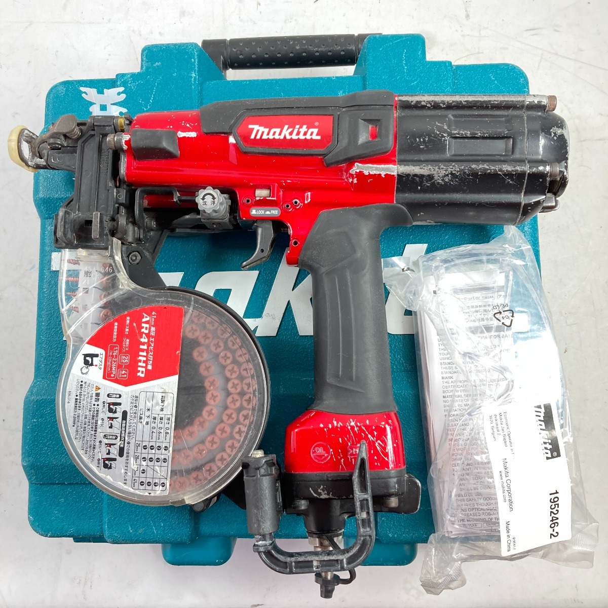 ** MAKITA マキタ 25~41mm 高圧エアビス打ち機 ケース付 AR411HR レッド 傷や汚れあり