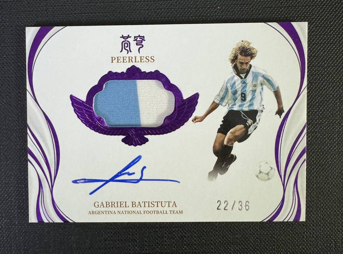 激レア GABRIEL BATISTUTA 2022 FANSMALL ARGENTINA on card AUTO Jersey Patch 直筆サインカード 36枚限定_画像1