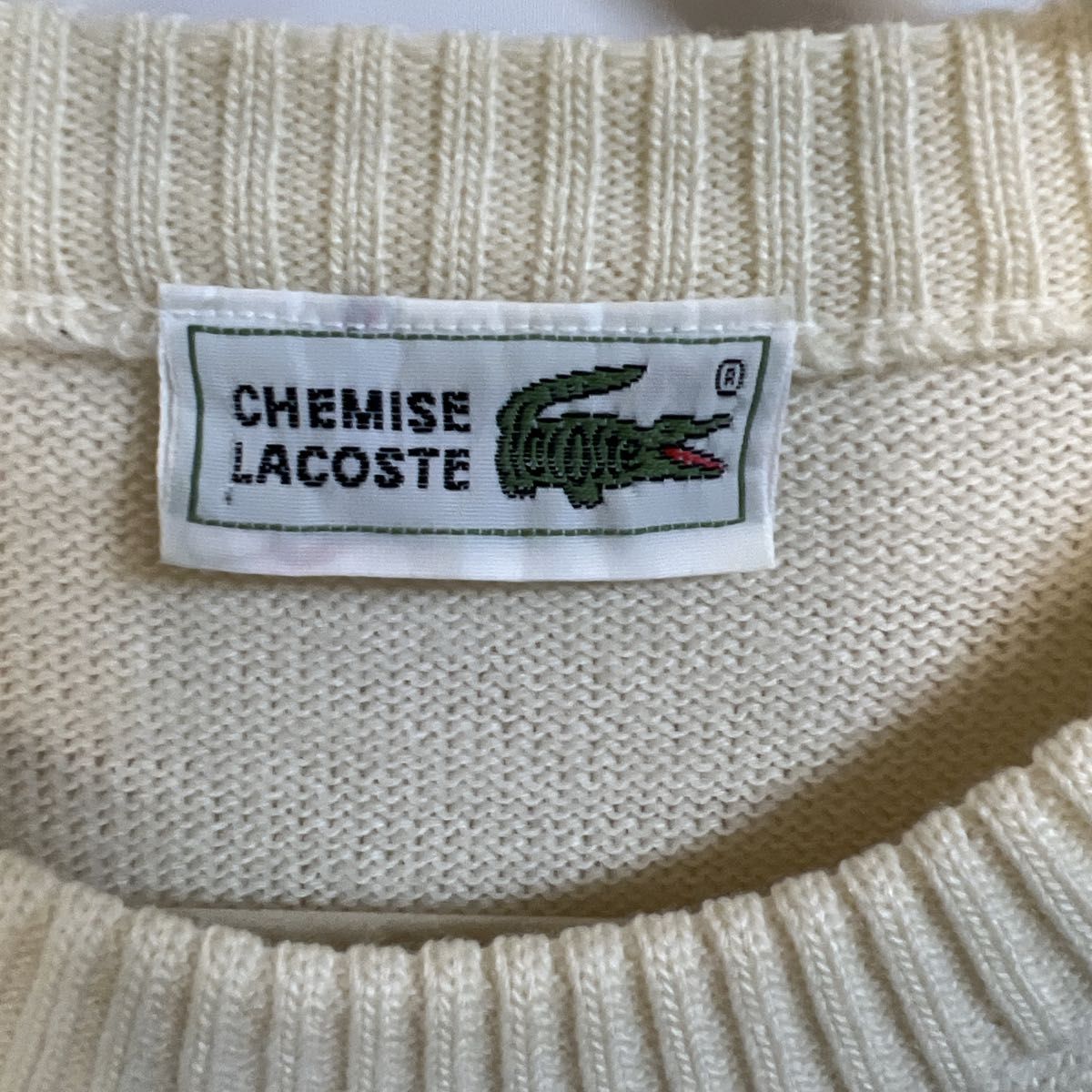 CHEMISE LACOSTE ラコステ　ニットセーター　ウール　デカロゴ　立体　ホワイト　デカロゴ刺繍