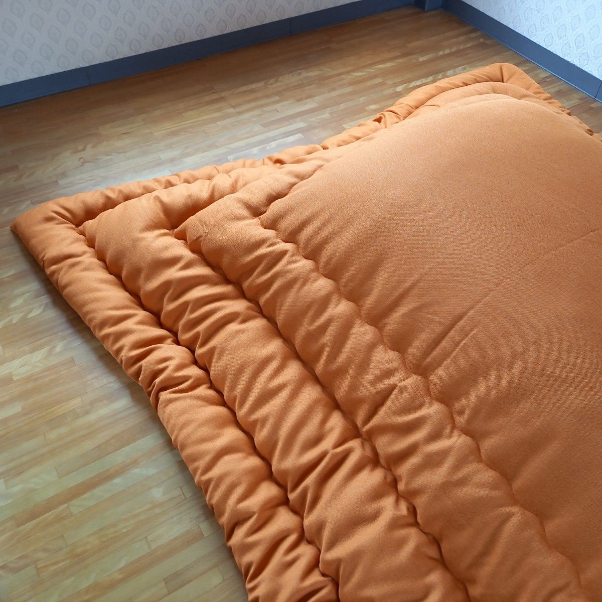 超撥水加工 厚掛け 厚手 こたつ布団 大判長方形 オレンジ 清潔 安心 日本製(羽毛布団 掛布団 敷き布団 枕)出品中です。