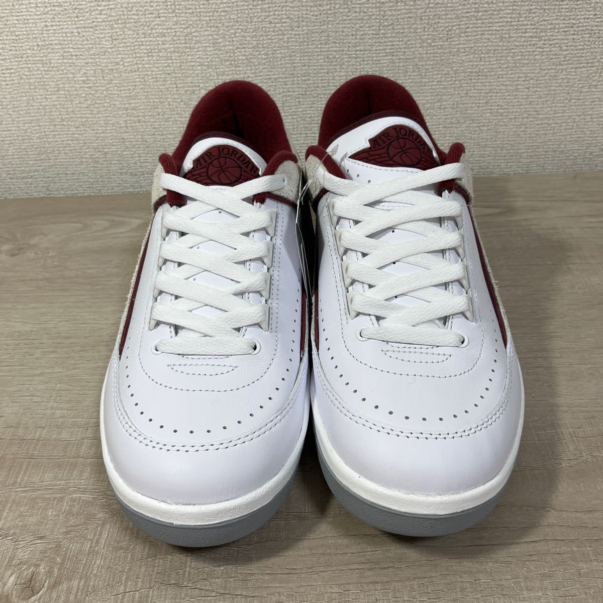 1円スタート売切り 新品未使用 ナイキ スニーカー エア ジョーダン 2 レトロ ロー NIKE AIR JORDAN 2 LOW 完売品 定価19,800円 26.5cm_画像2