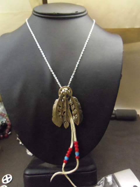 Серебряное ожерелье с пером 925