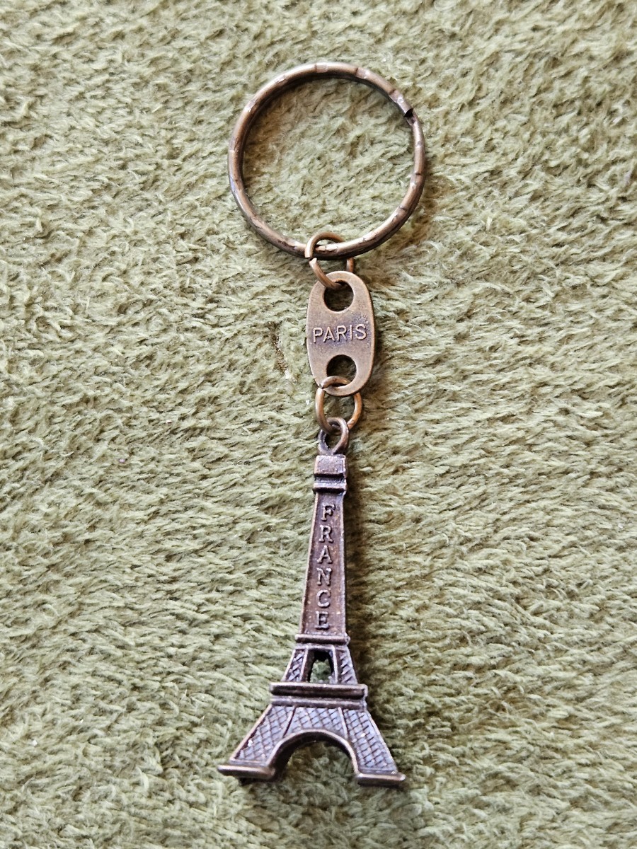eferu.. брелок для ключа Франция Париж 
