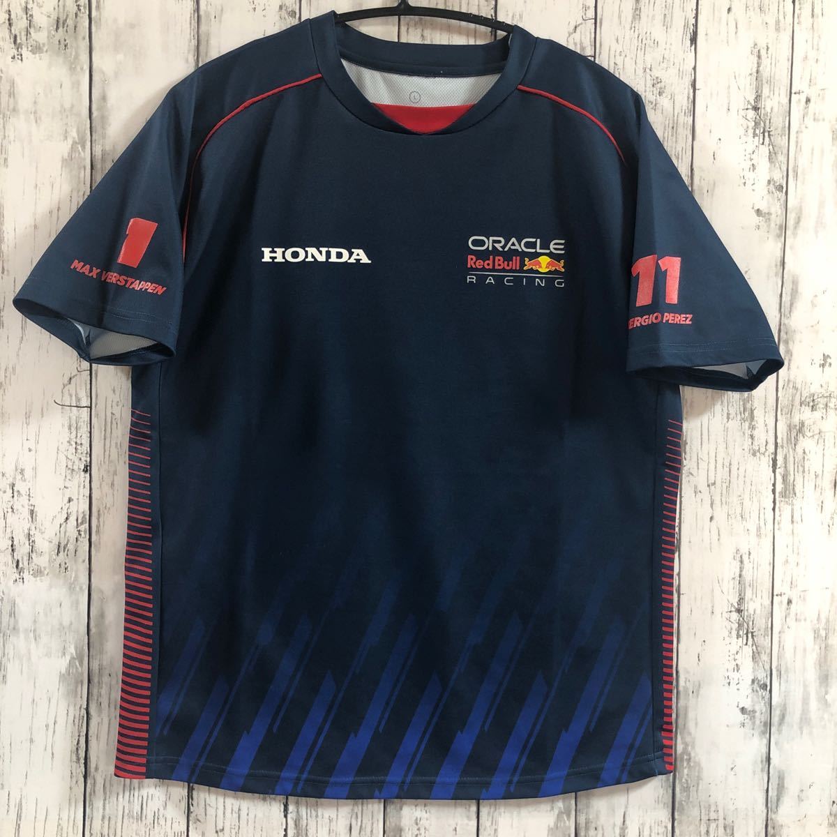 【Red Bull】HONDA F1 レッドブル ホンダ 鈴鹿サーキット コラボ 2023 日本限定 レア 半袖シャツ 送料込み！_画像1