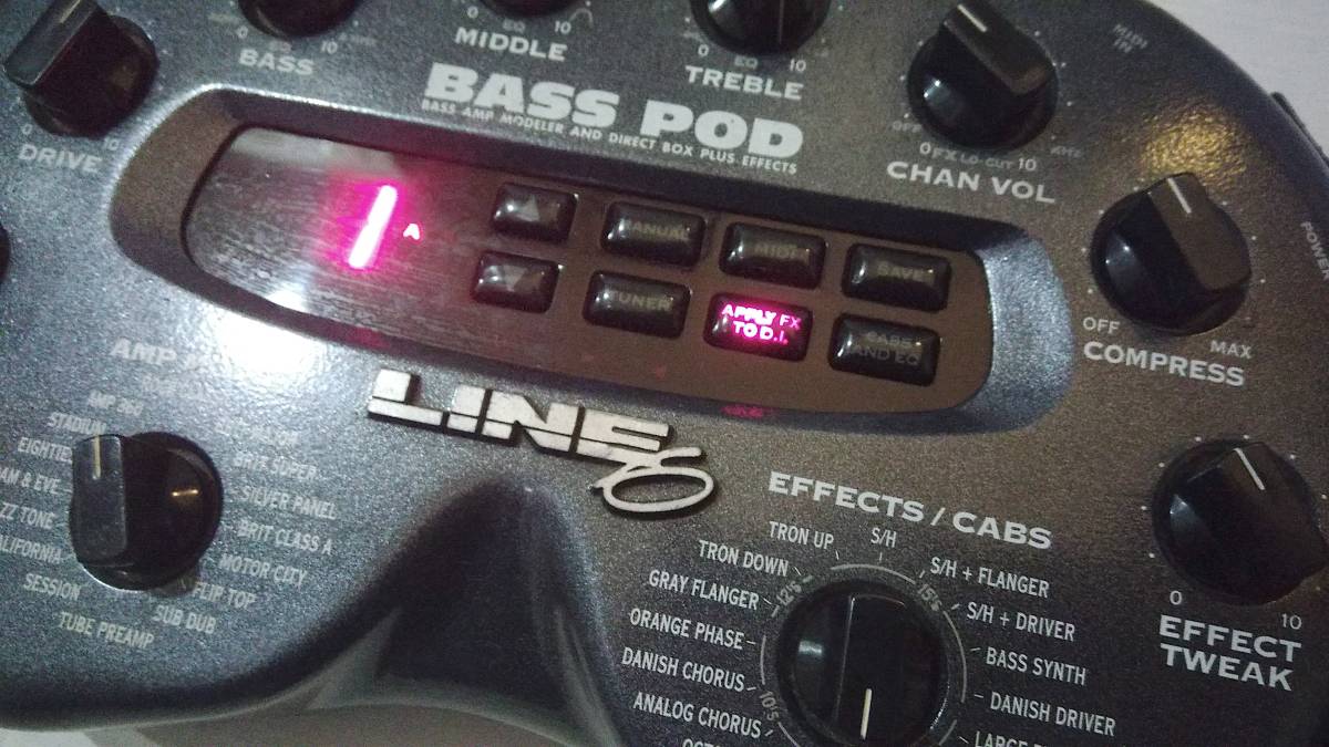 送料込 LINE 6 BASS POD 専用電源付き ベース アンプシミュレーター マルチ エフェクター EFFECTOR ライン 6 即決有り 管理番号1902_画像2