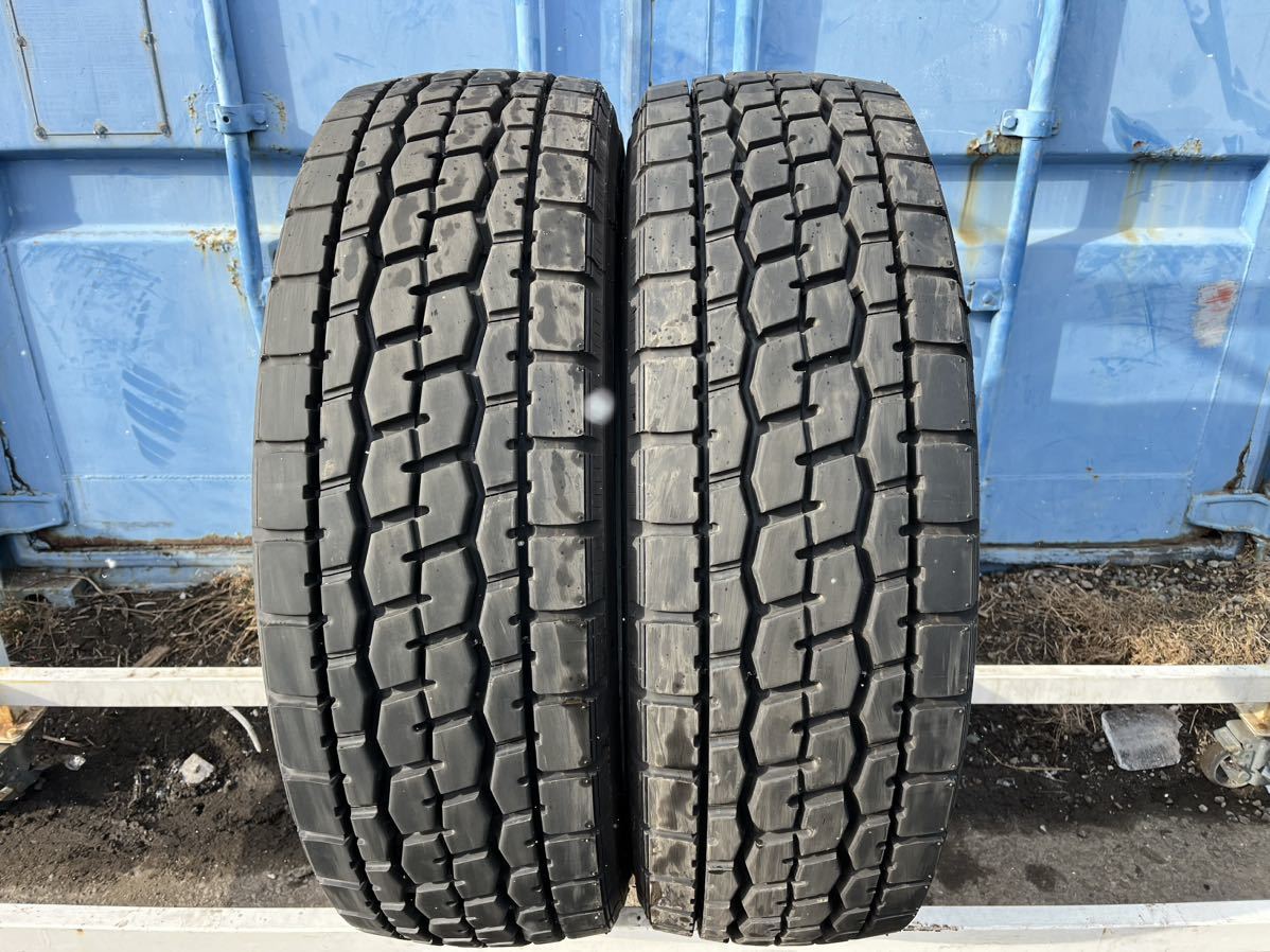 TBLT94 中古 265/60R22.5 143/140J TOYO M636 トーヨー 夏タイヤ サマータイヤ ミックス MIX SNOW バリ溝 大型 トラック 2本セット_画像1