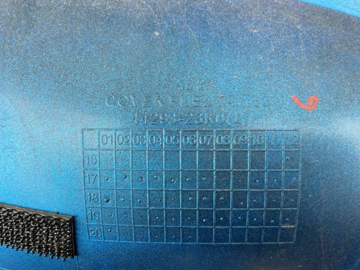 (h457)GSX125R 燃料タンク サイドカバー 左右セット サイドカウル 青色_画像7