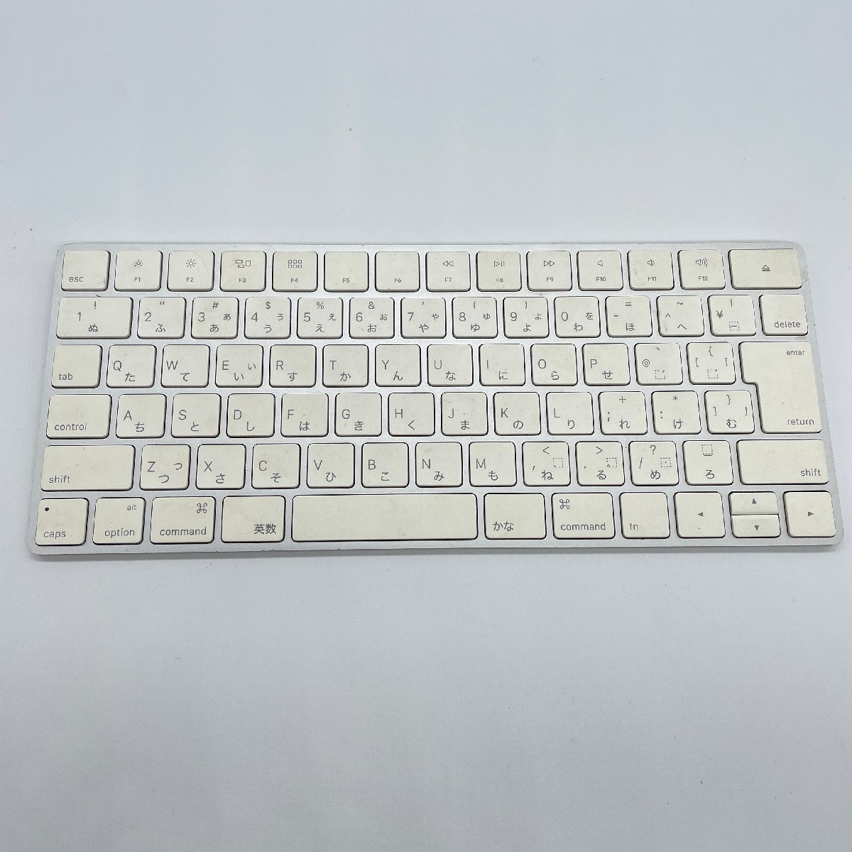 【80】 中古 純正 Apple アップル Magic Keyboard マジックキーボード JISキーボード A1644 Bluetooth_画像1