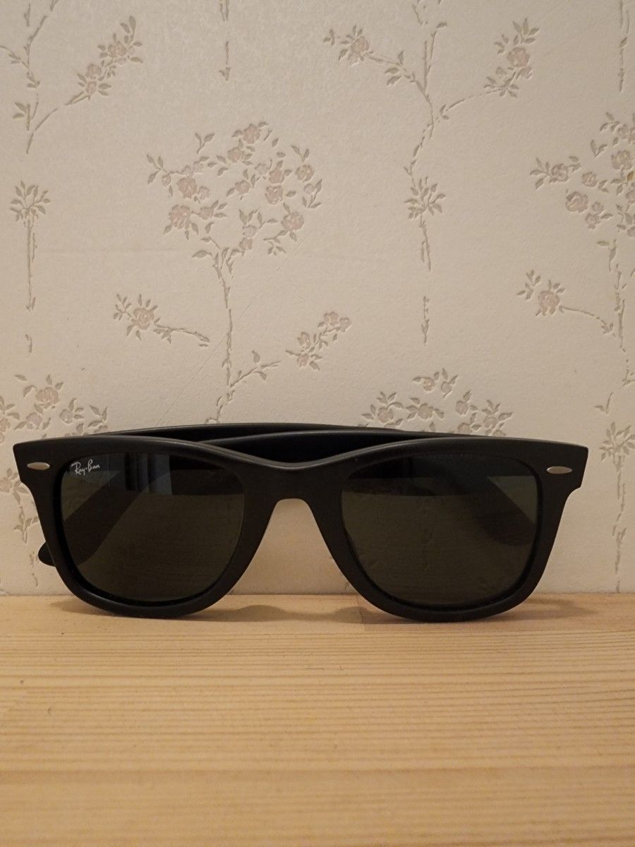 ほぼ未使用  RAY-BAN  WAYFARER  RB2140F-901-S  