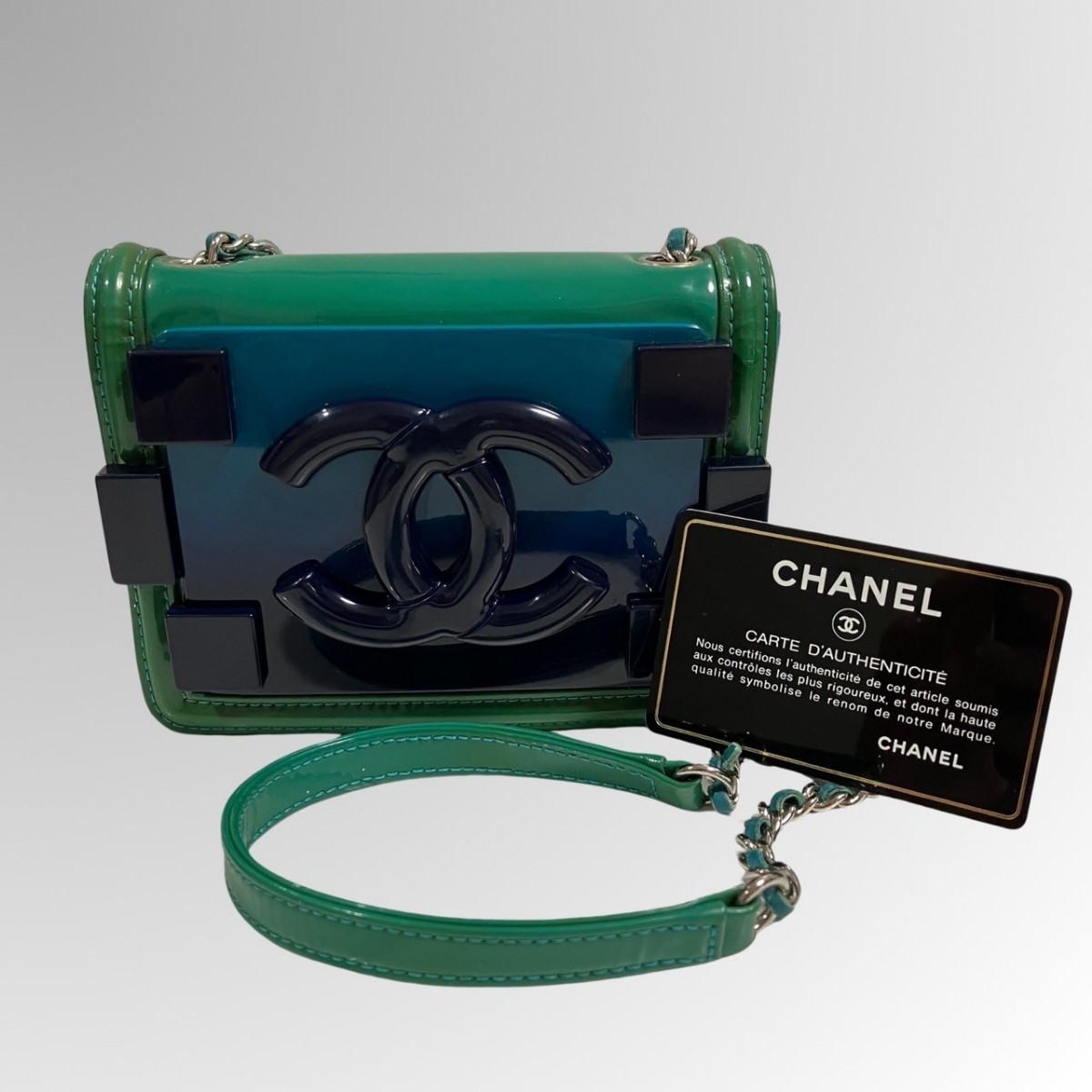 CHANEL／シャネル／レゴ／パテントレザー／ココマーク／ショルダーバッグ／Gカード付き