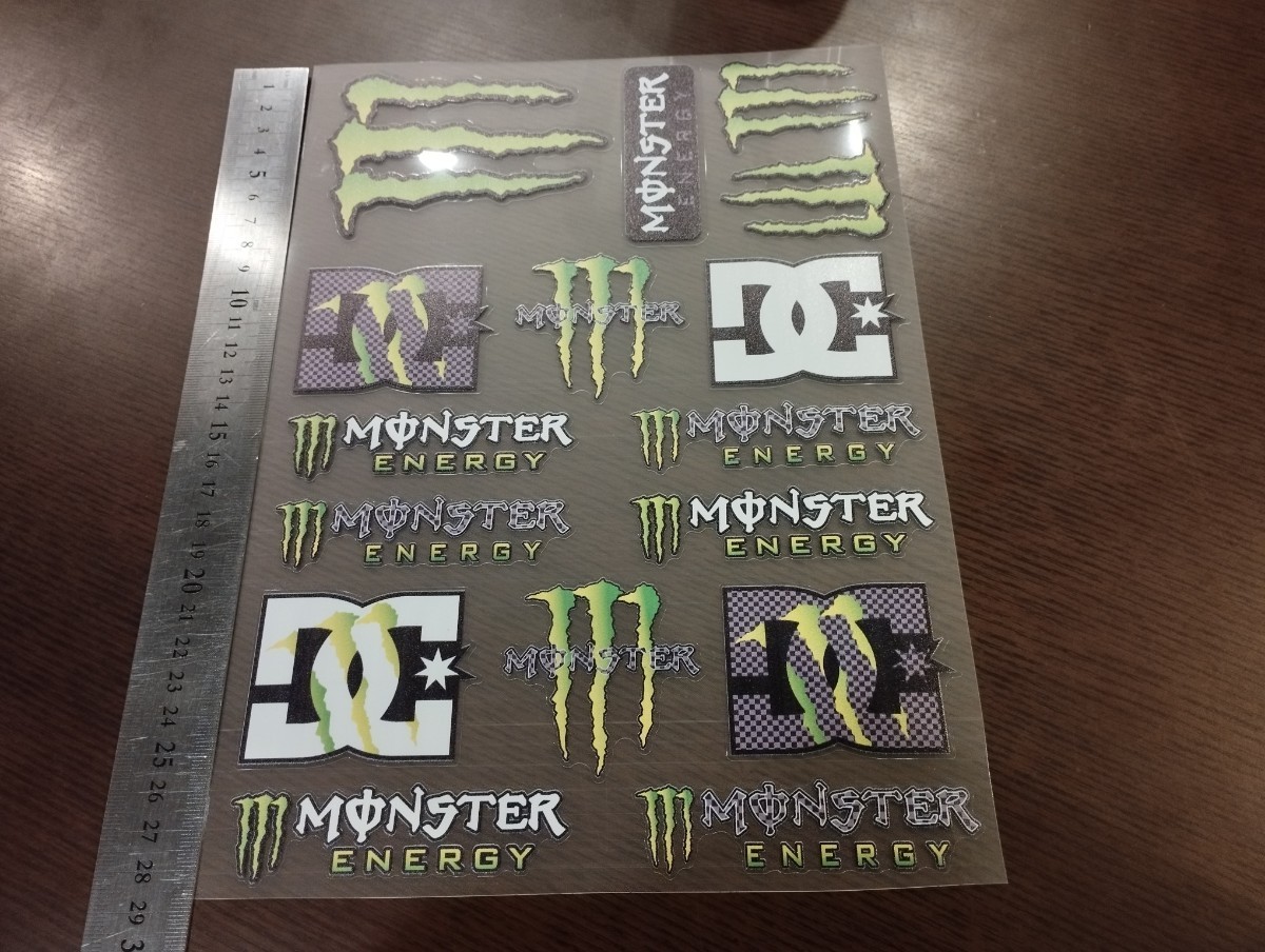 MONSTER ENERGY ステッカー　防水　反射　バイクステッカー　車ステッカー　ヘルメット　モンスターエナジー　スケボー　スノーボード　 　_画像3