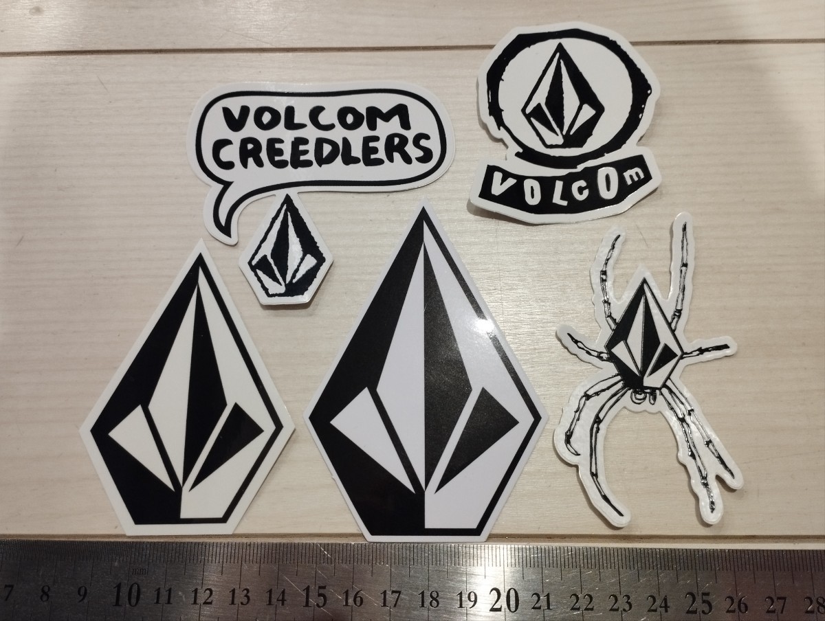 ボルコムステッカー　5枚セット　VOLCOM　スノーボード　スケートボード　サーフィン　VOLCOMステッカー　ボルコム　_画像1