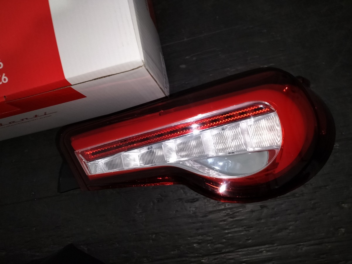 廃盤品！Valenti ヴァレンティ REVO トヨタ ZN6 86 LED テールライト ランプ シーケンシャルウィンカー スバル ZC6 BRZ _画像3