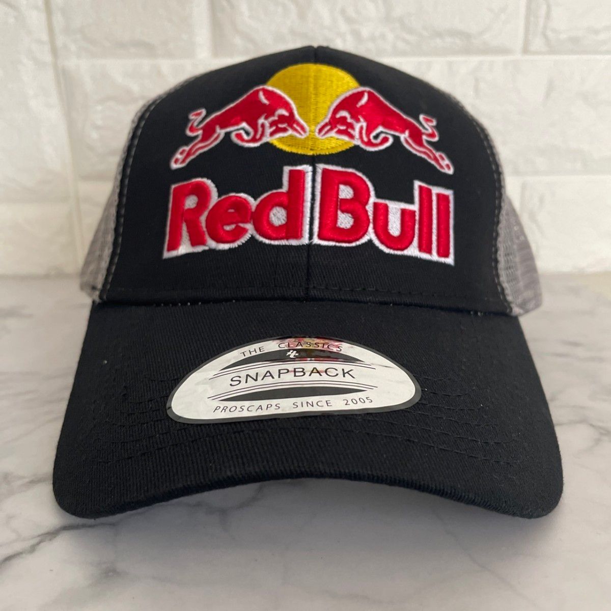 【Red Bull 】キャップ　ブラック×グレー　メッシュ　男女兼用　新品