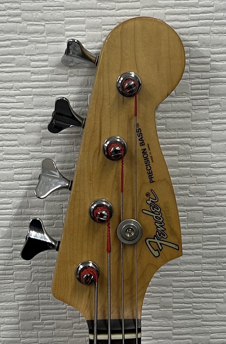 ●　FENDER　フェンダー　PRECISION BASS　プレシジョンベース　エレキベース　プレベ　楽器　日本製　弦楽器　ケース付き_画像3