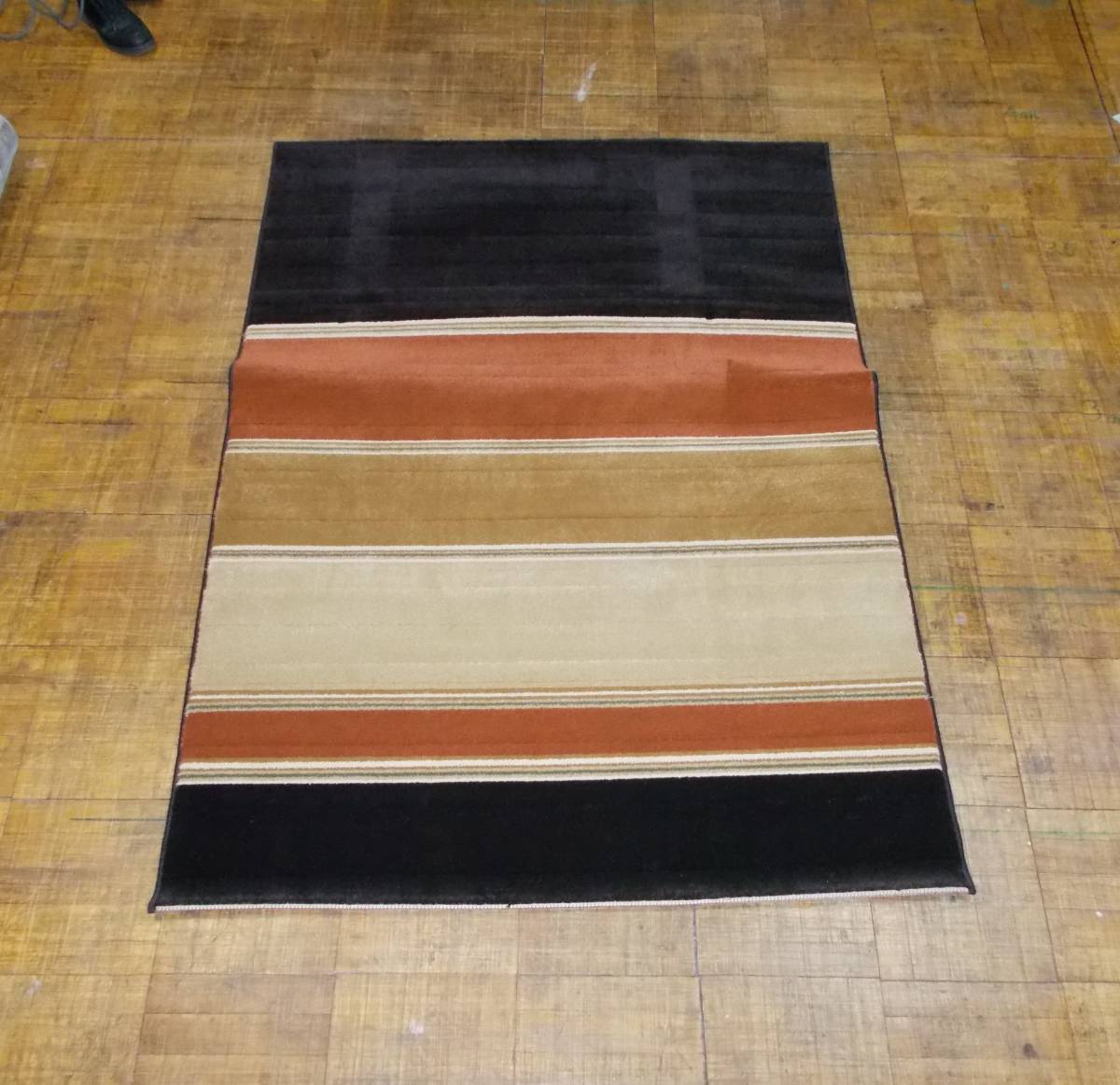 ラグ 140×195cm ジュータン カーペット ウールの様な手触りの ラグ 140×195cm ジュータン カーペット ウールの様な手触りの