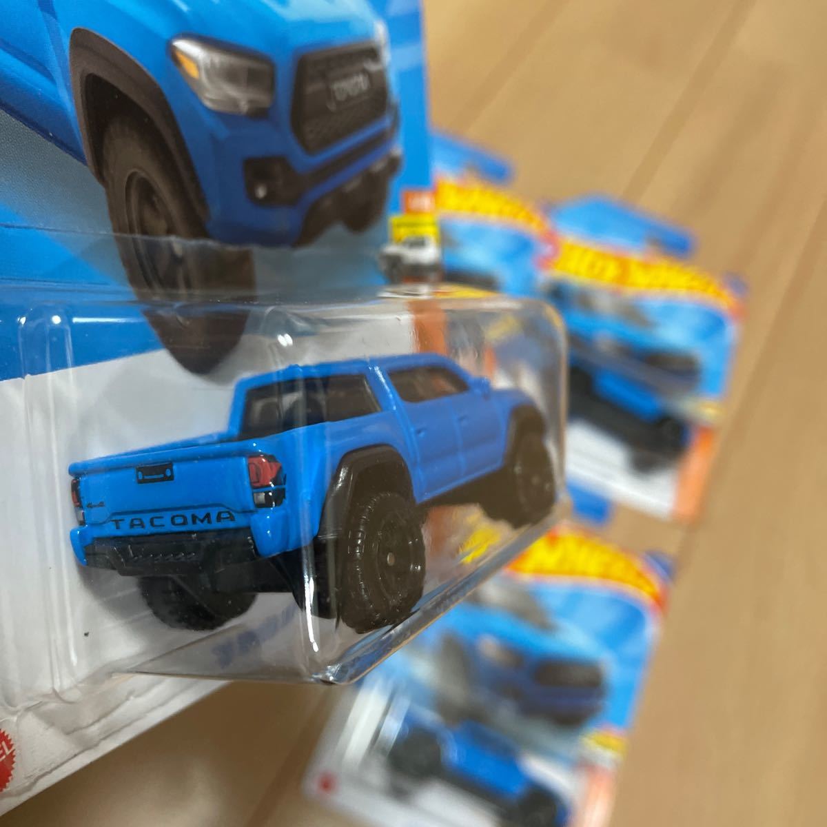 Hot Wheels 2020 TOYOTA TACOMA 4台 トヨタ タコマ ブリスター変形あり_画像4