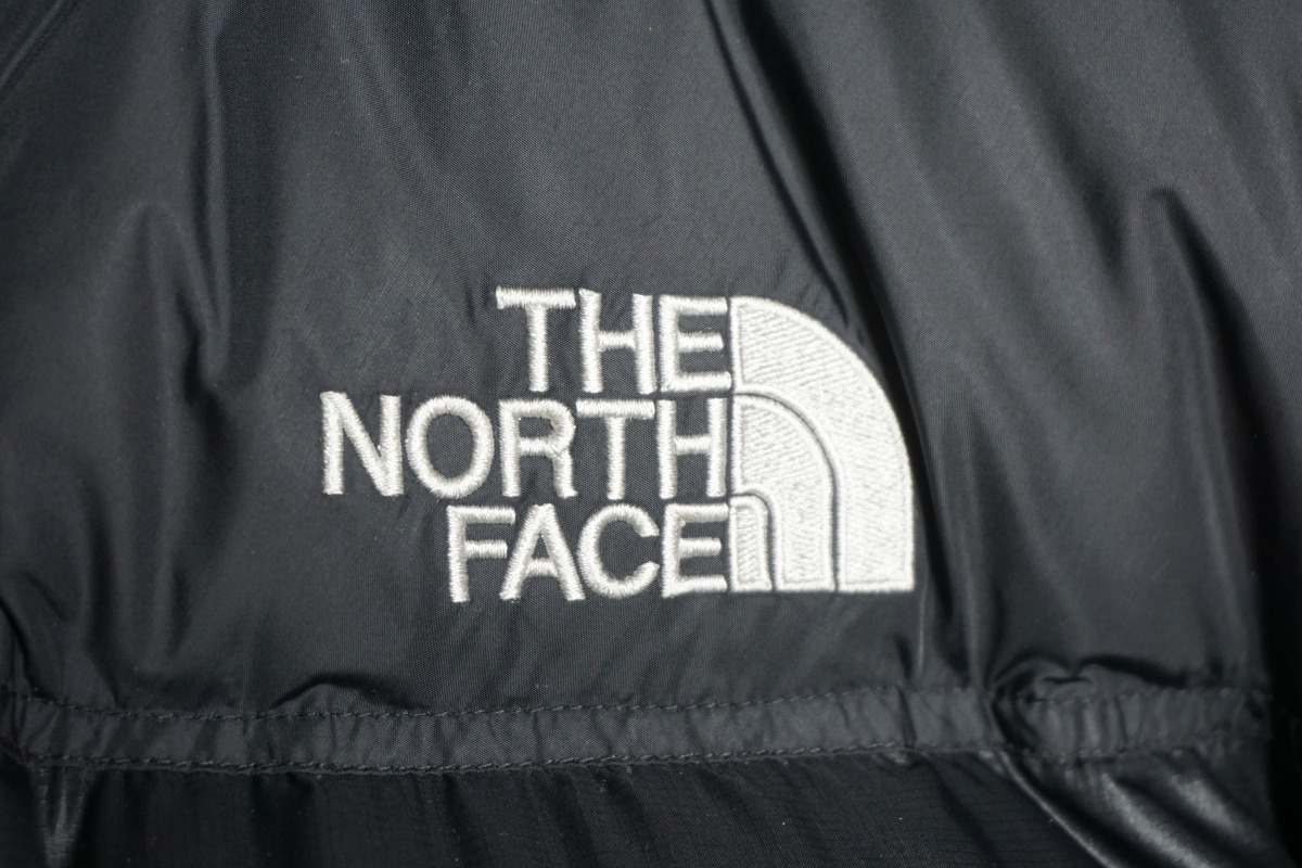 正規 THE NORTH FACE ノースフェイス NUPTSE JACKET ヌプシ ダウン ジャケット 海外モデル 700Fil 黒M 本物205O▲_画像4