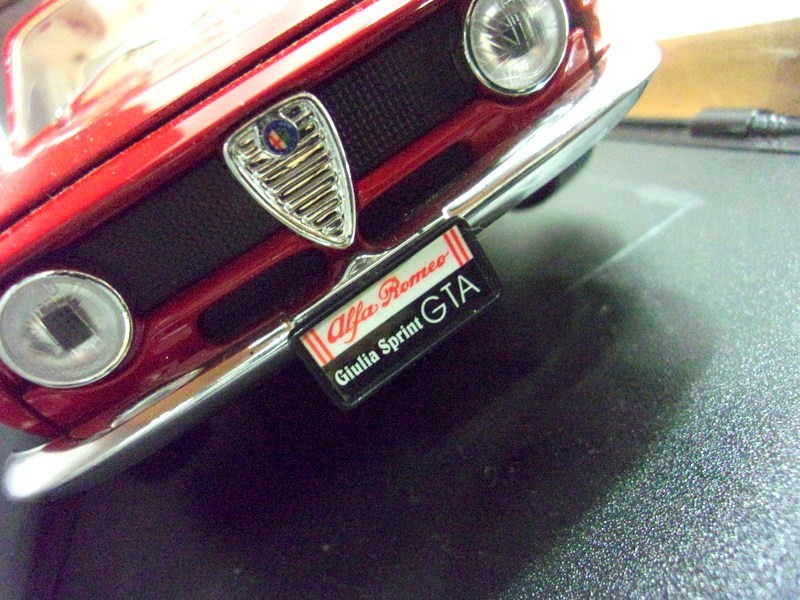1000円スタート フィギュア DIECAST METAL GIULIA SPRINT GTA Deluxe Edition collection 1965 車 乗用車 外箱付 WHO TT1008_画像6
