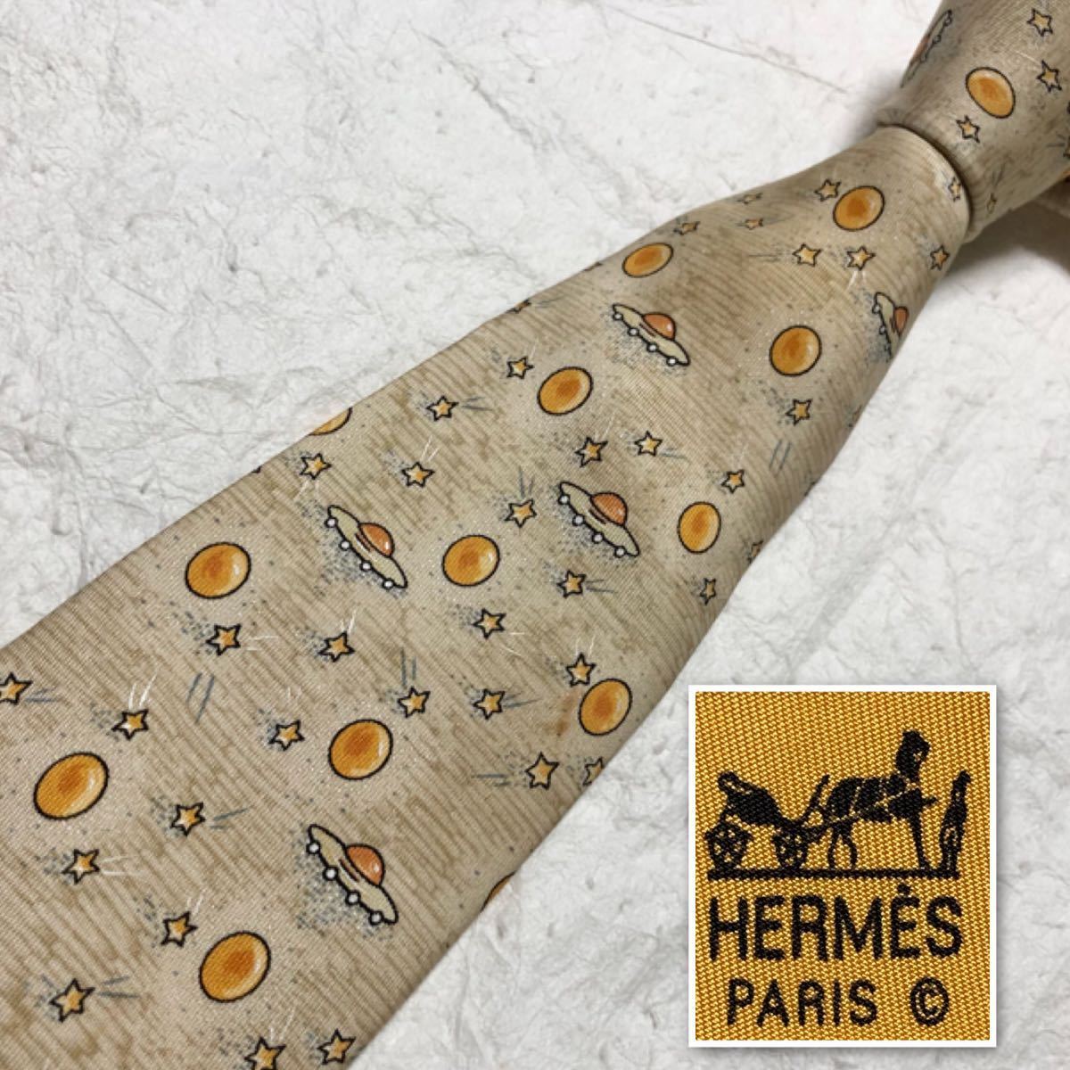 希少デザイン HERMES エルメス ネクタイ 宇宙船 星と月 総柄 希少デザイン HERMES エルメス ネクタイ 宇宙船 星と月 総柄