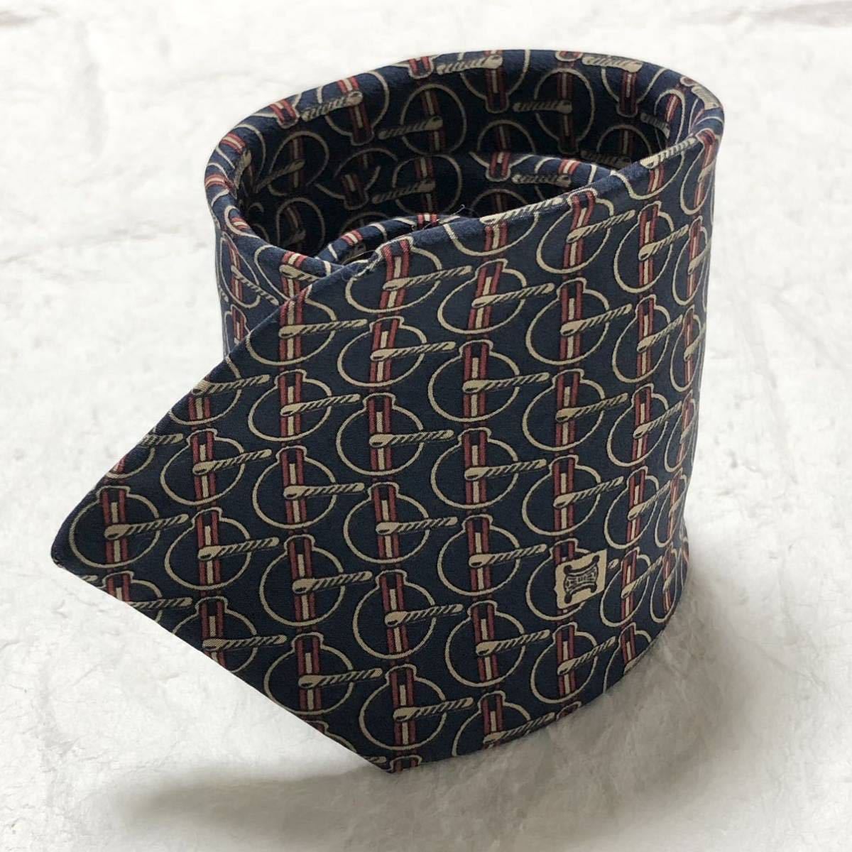 CELINE セリーヌ ネクタイ 金具 紐 総柄 シルク100% スペイン製 CELINE セリーヌ ネクタイ 金具 紐 総柄 シルク100% スペイン製
