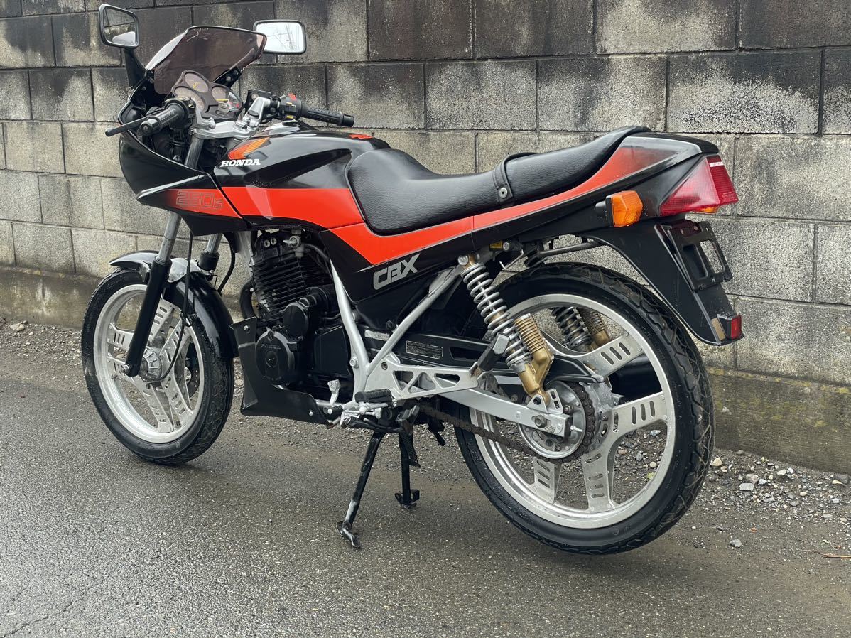 MC12　CBX　２５０　S　旧車　希少　ノーマル　エンジン始動　書類あり　即決特典_画像2