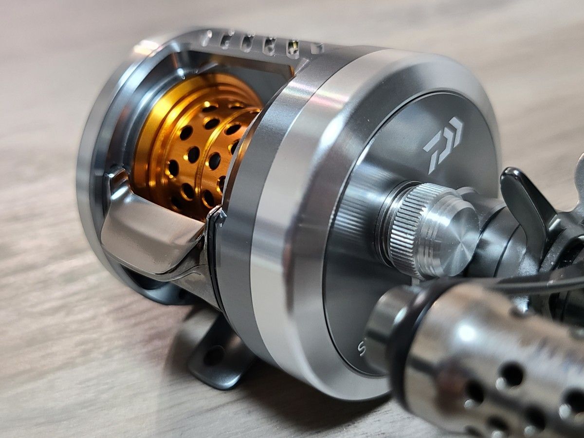 新品同様美品】19ミリオネア CT SV 70SH 右 KTFフィネススプール 新品同様美品】19ミリオネア CT SV 70SH 右 KTFフィネススプール