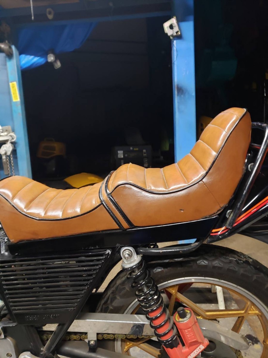 GSX400e GSX250eザリ 三段シート GSX400e GSX250eザリ 三段シート