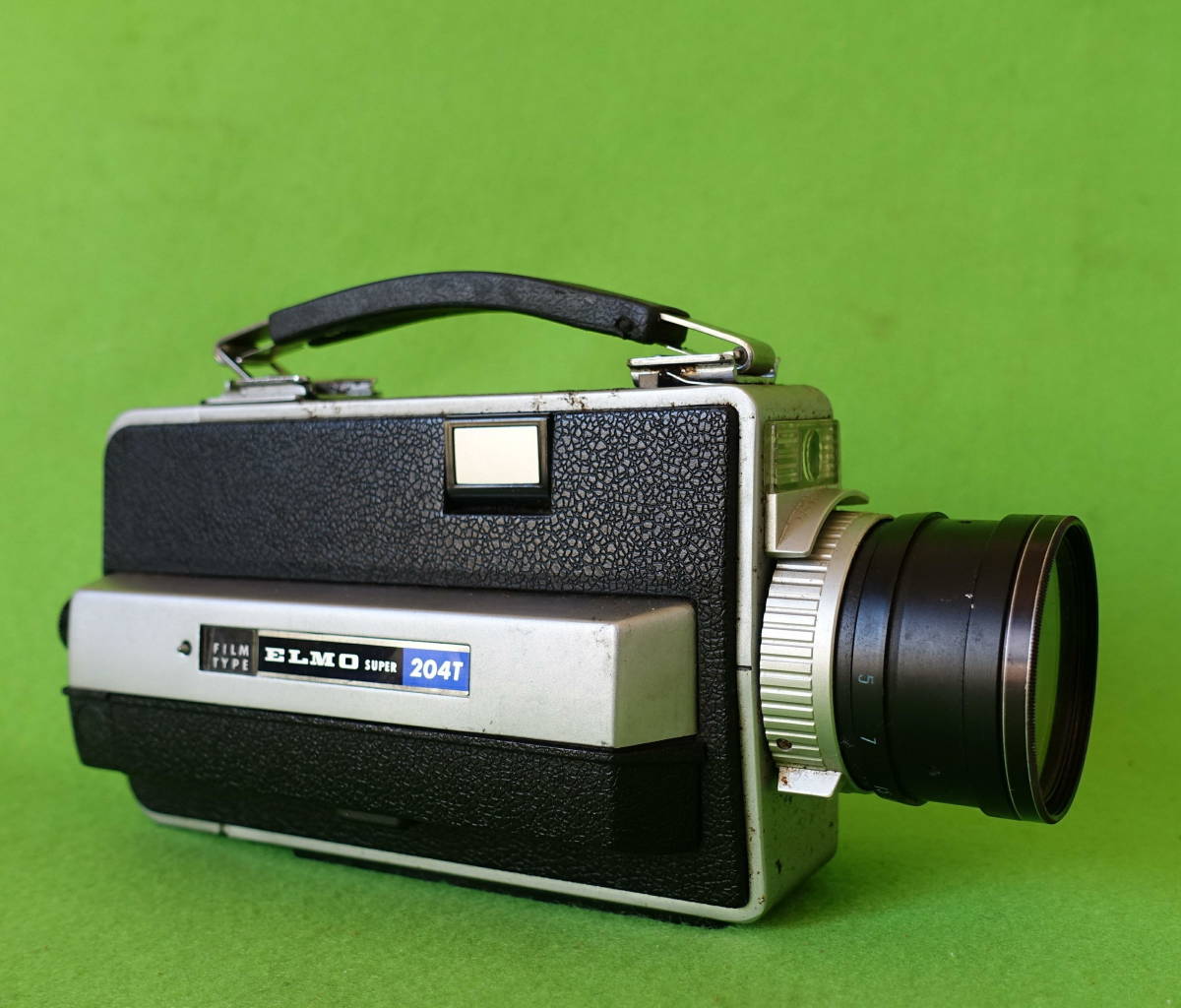 ELMO 8ミリカメラ　50年前の8ミリカメラ　単三電池2本_画像3