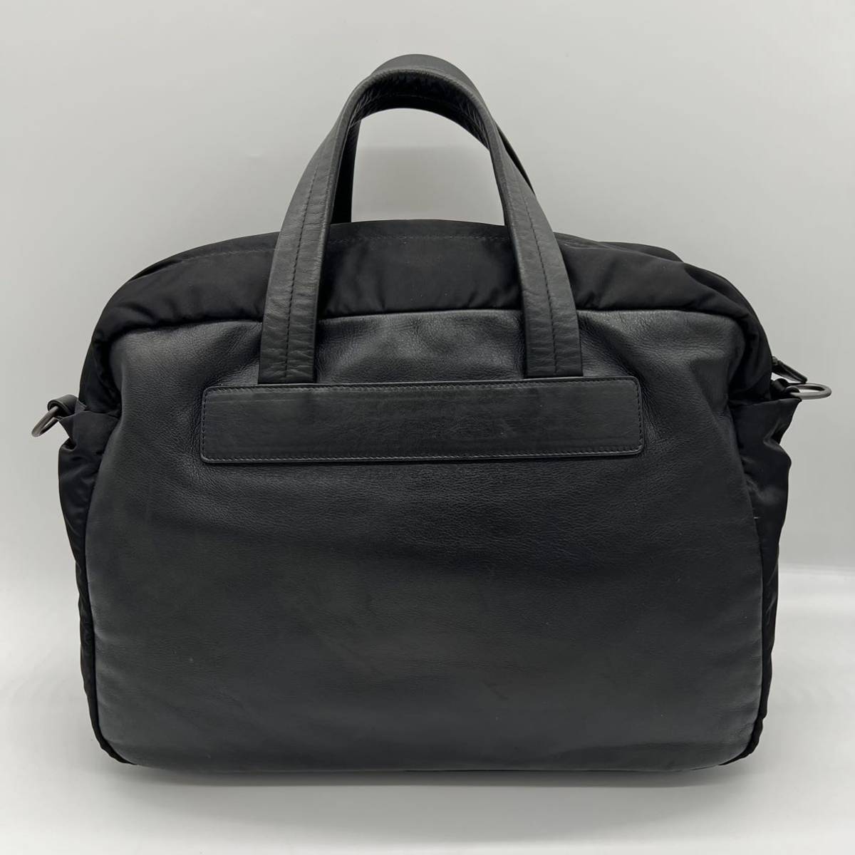 【大容量 極美品】GIORGIO ARMANI ジョルジオアルマーニ ボストンバッグ ショルダーバッグ 2way レザー 肩掛け 斜め掛け A4収納 黒 メンズ_画像3