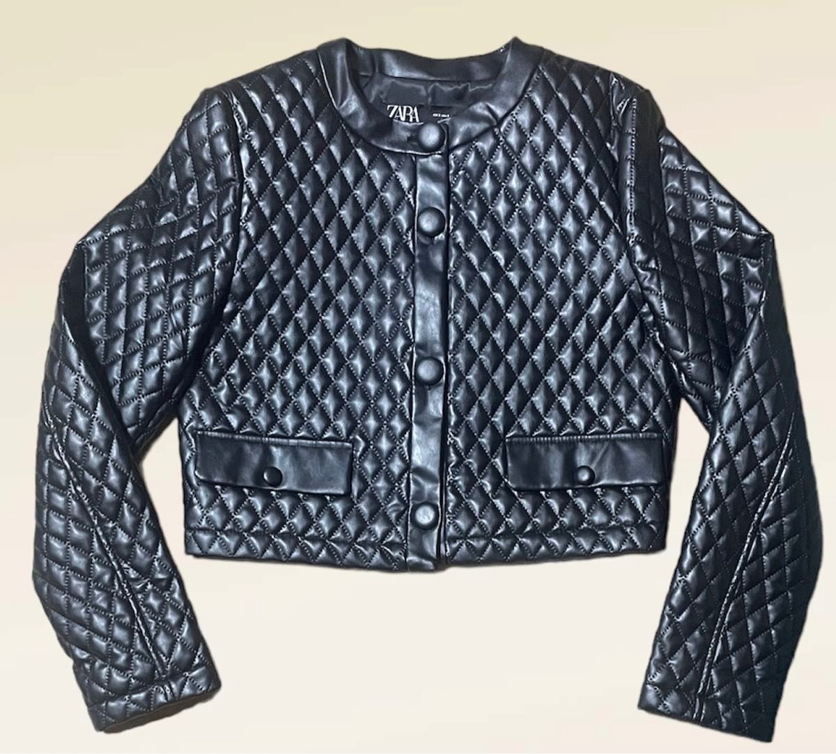ZARA キルティング フェイクレザー ノーカラー ジャケット ZARA キルティング フェイクレザー ノーカラー ジャケット