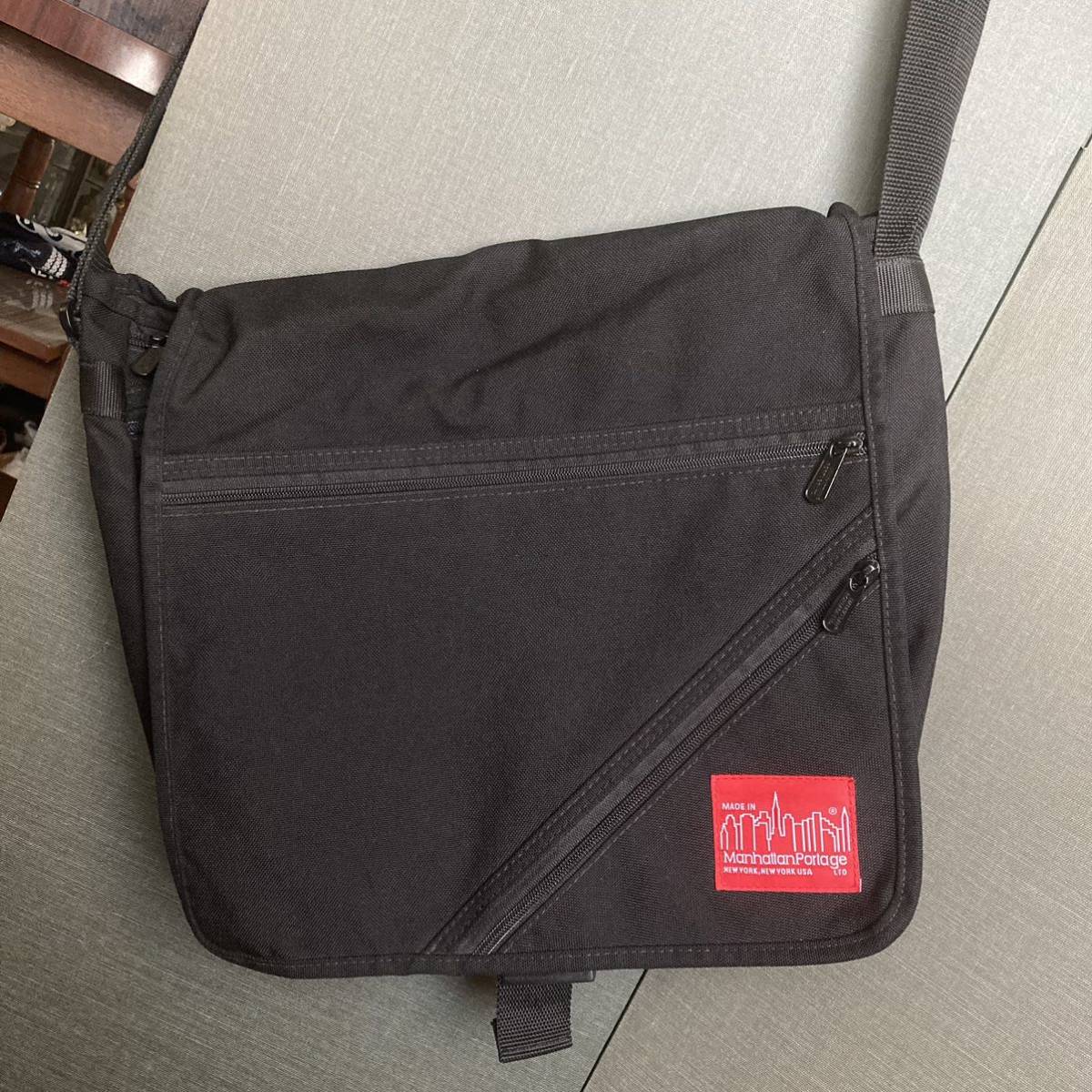 Manhattan Portage マンハッタンポーテージ メッセンジャーバッグ 黒 ショルダーバッグ L_画像1