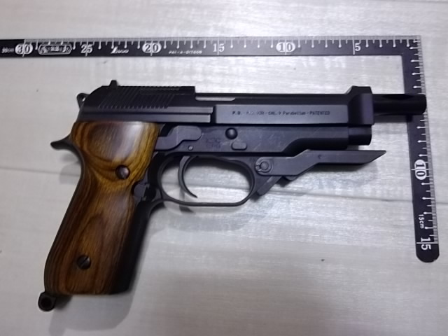 ＫＳＣ　Ｍ９３Ｒ　モデルガン　カート５箱＋６発　ホルスター、予備マグ、木グリ、ダミーカートストッパー付　ジャンク扱い_画像3