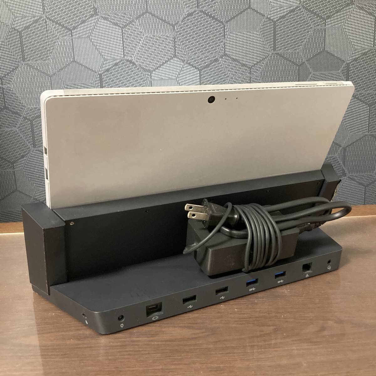 Microsoft Surface Pro 3 4 5対応 ドッキングステーション Docking Station Model:1664 ACアダプター付属 動作品 ＊本体は付属しません！_画像3