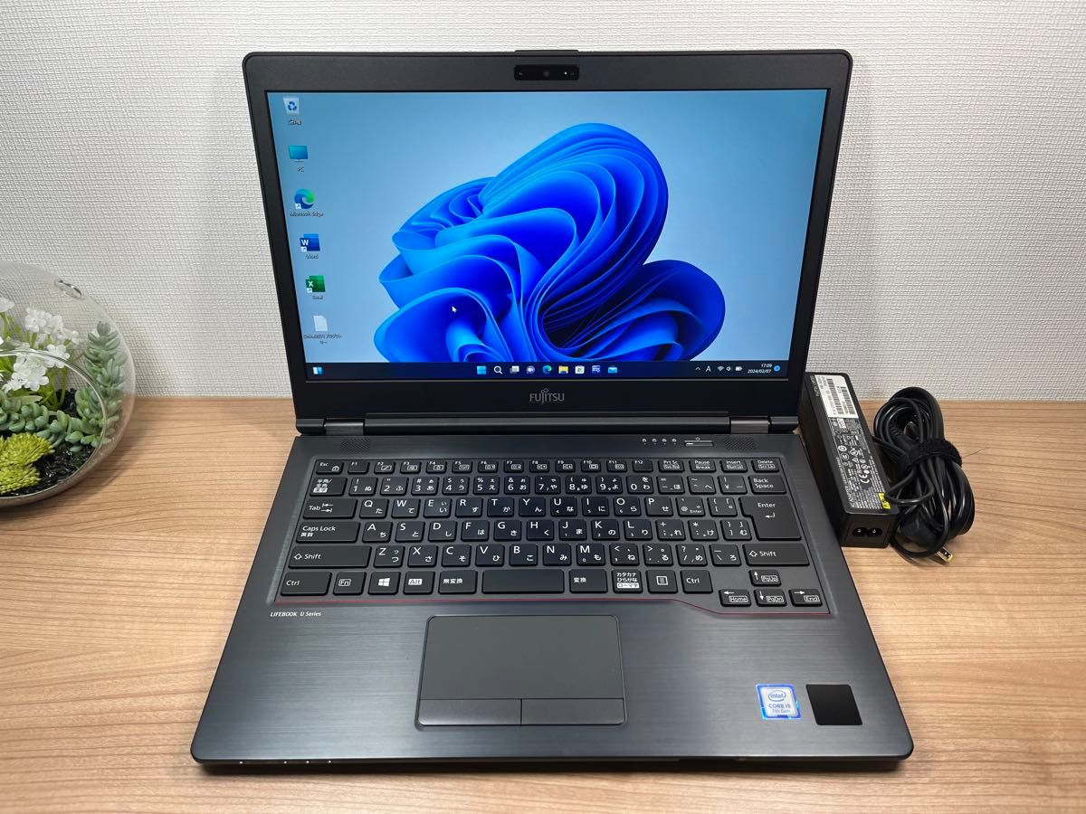 お買い得限定美品＞富士通LIFEBOOK U748/S 軽量　8GB/SSD256GB office2021 高性能 Win11