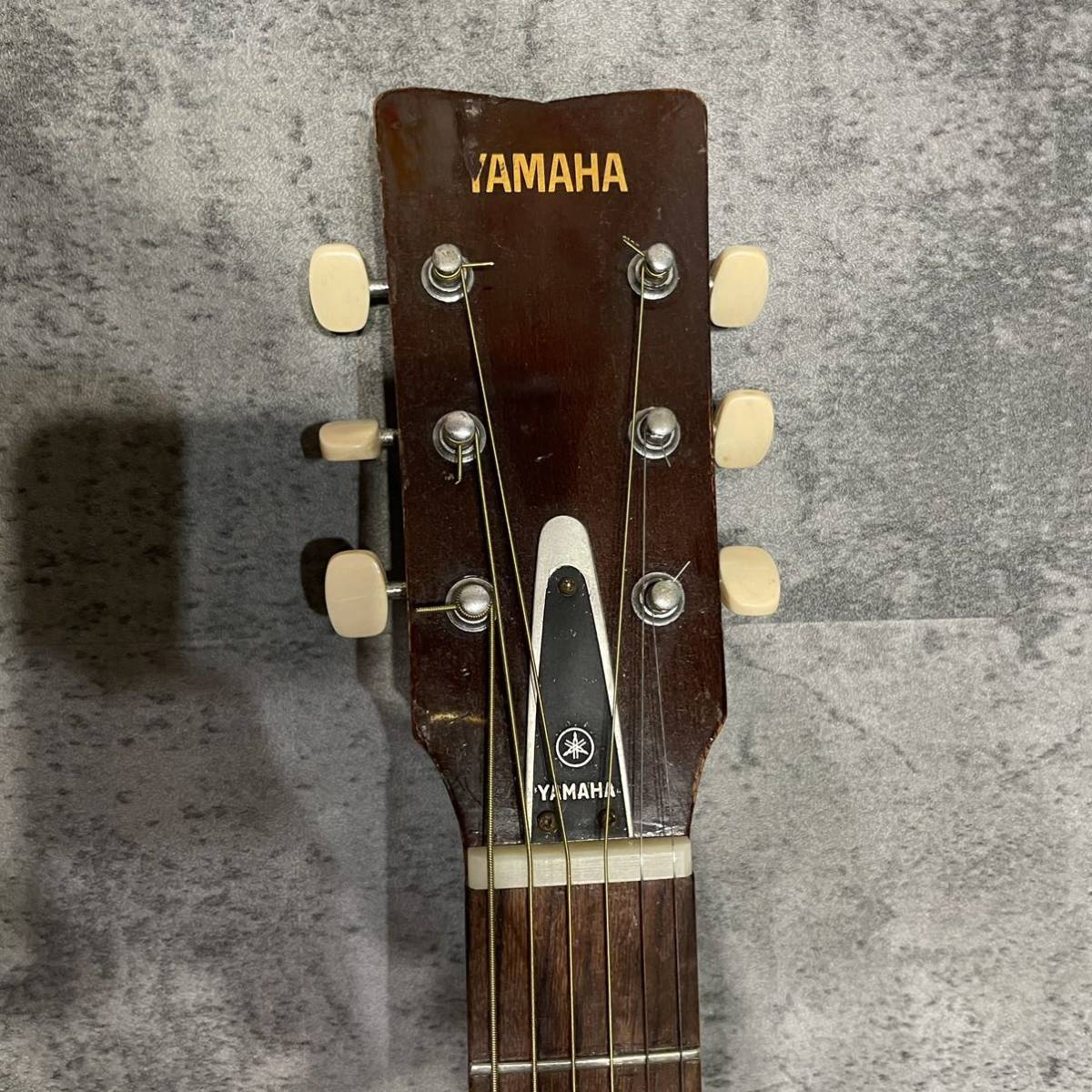 YAMAHA ヤマハ FG140 長体ロゴ 1969年前期モデル 赤ラベル YAMAHA ヤマハ FG140 長体ロゴ 1969年前期モデル 赤ラベル