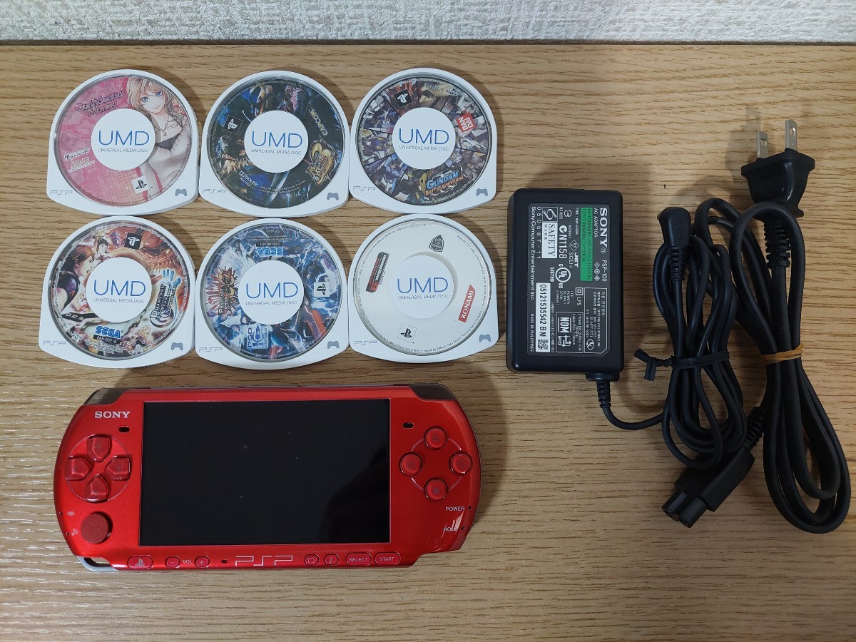 SONY　PSP本体　PSP-3000　ラディアント レッド+ソフト6枚セット/PHANTASY STAR/Confidential Money/ガンダム/ウィニングイレブン/モンハン_画像1