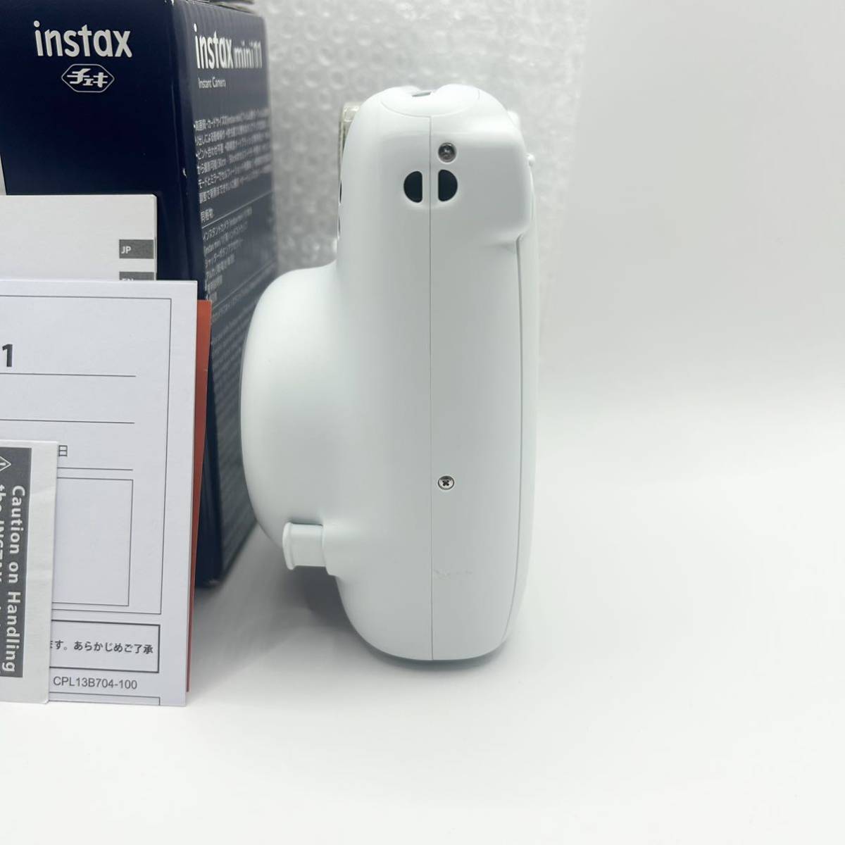 FUJIFILM instax mini 11 アイスホワイト インスタントカメラ チェキ _画像2