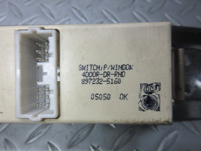 24* Wizard UES25FW* driver`s seat P/W switch *091