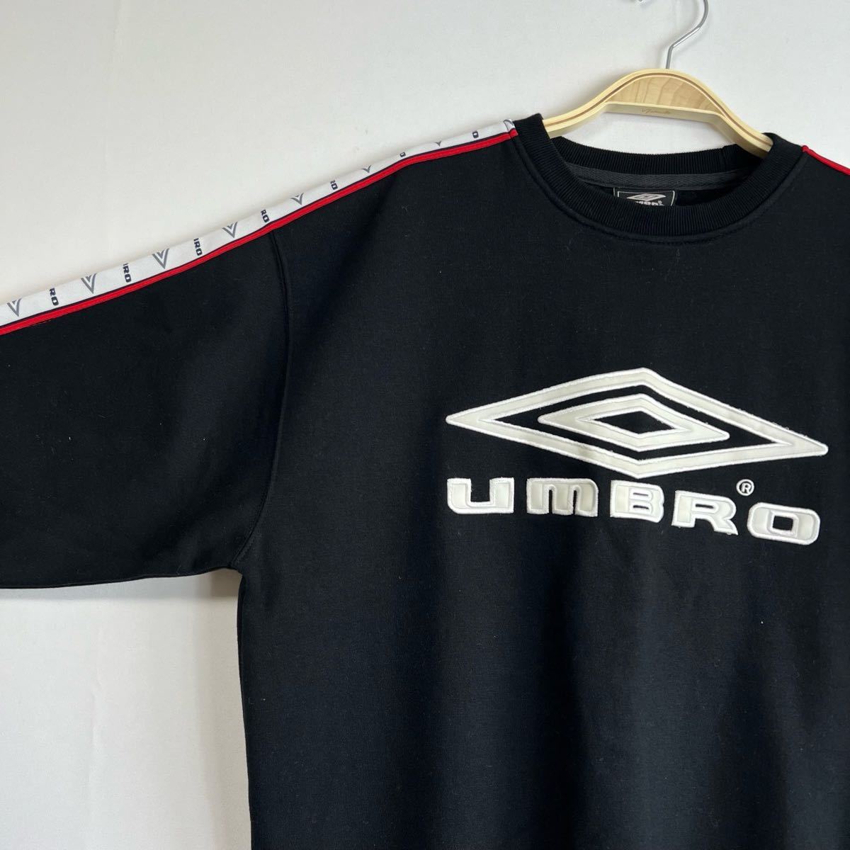 UMBRO アンブロ スリーブロゴ 刺繍ロゴ スウェット トレーナー プルオーバー メンズ Mサイズ ブラック 黒_画像4