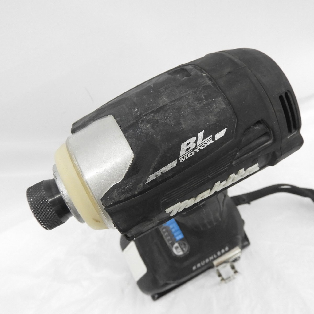 【中古品】makita マキタ 充電式インパクトドライバ TD172DRGXB ブラック 18V 6.0Ah 11501602 0213_画像4