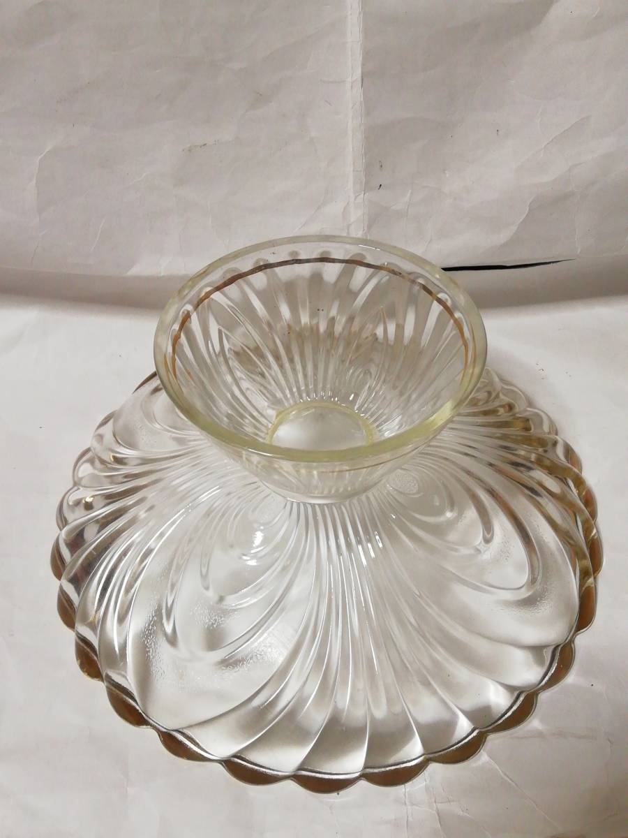 ソガグラス 昭和レトロ アンティーク デザート皿 フルーツ皿 コンポート 経年品 金装飾 金縁 の画像4