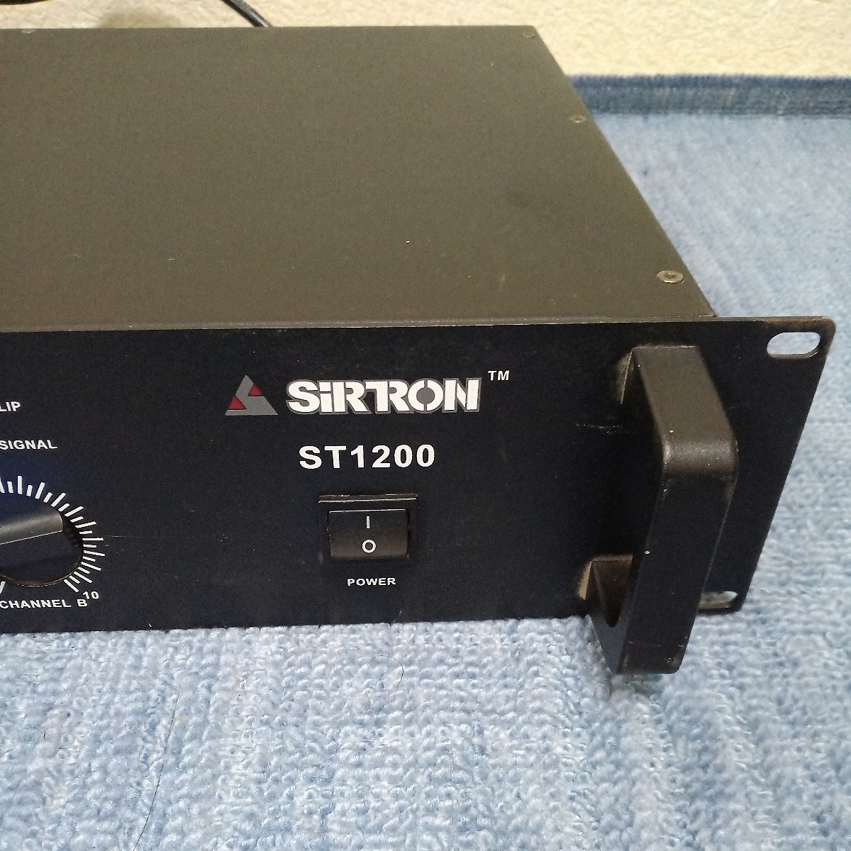 [ утиль ]SiRTRON / ST1200 / усилитель мощности 
