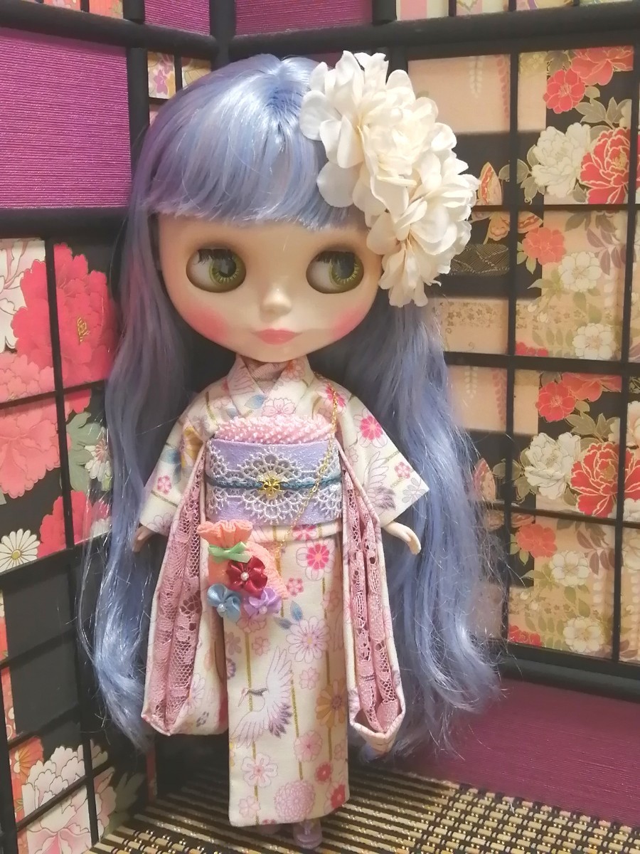 【夢人夜呉服店】ブライス Blythe アウトフィット outfit 振袖 着物 ブライスさんのお洋服　柔らかカラーのお着物セット(お花飾り２個)_画像5