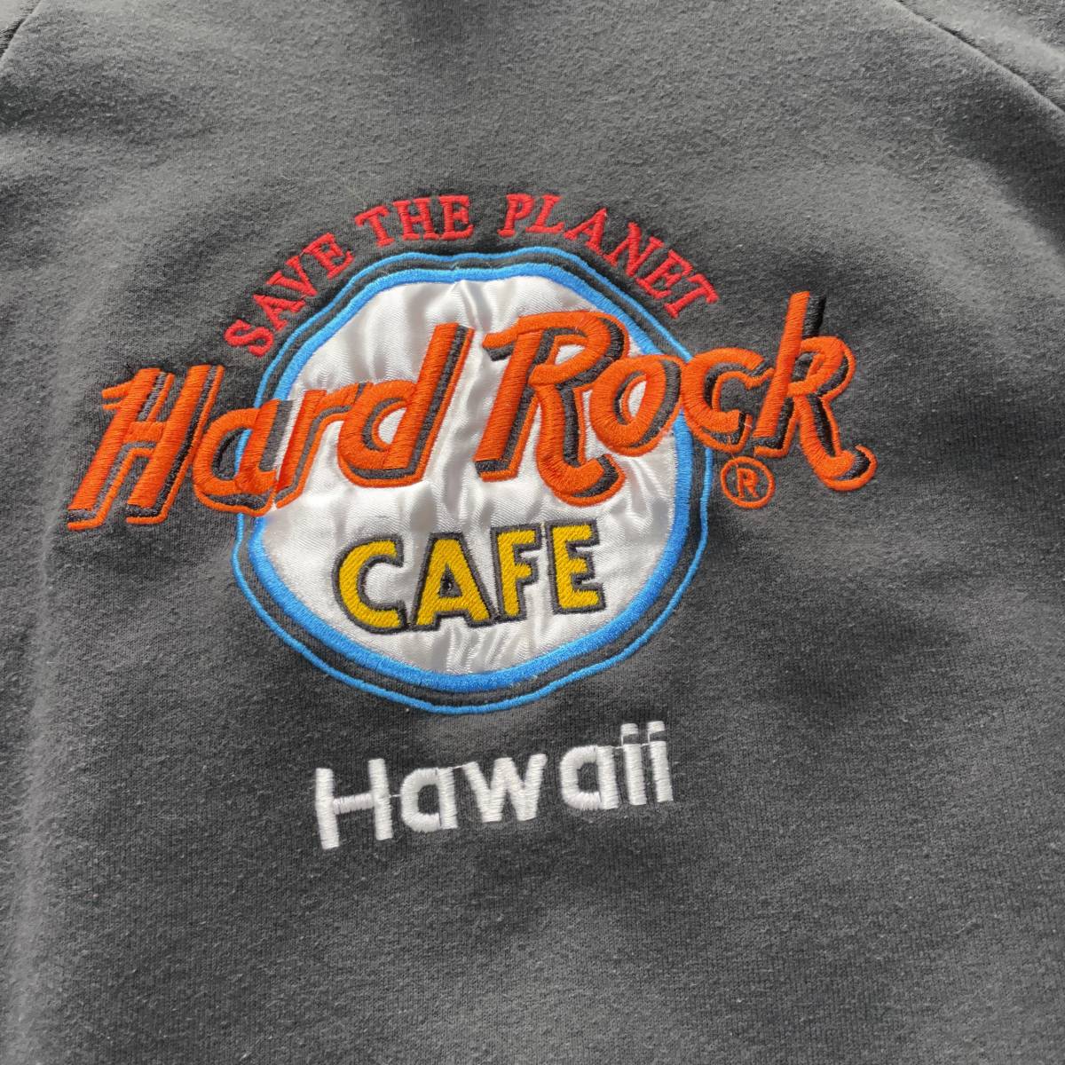 T-9　ハードロックカフェ Hawaii（USA製・ビンテージ）　サイズ L・黒！　刺しゅう スェット・トレーナー_画像2