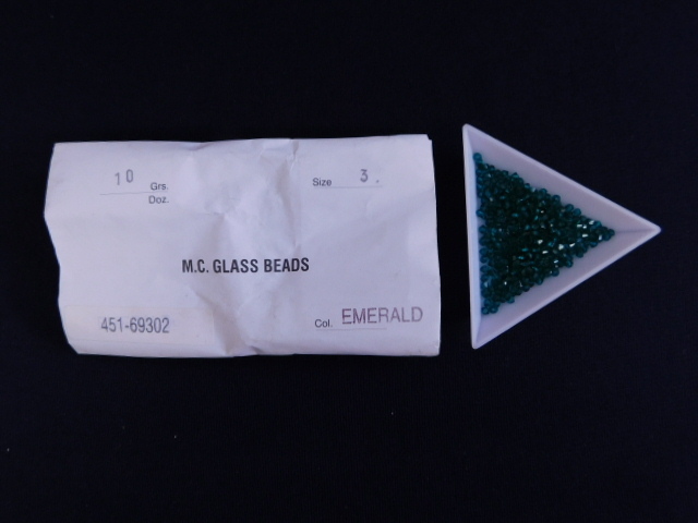 2290△未使用 チェコビーズ M.C.GLASS BEADS EMERALD エメラルド SUPERIOR CRYSTAL_画像1