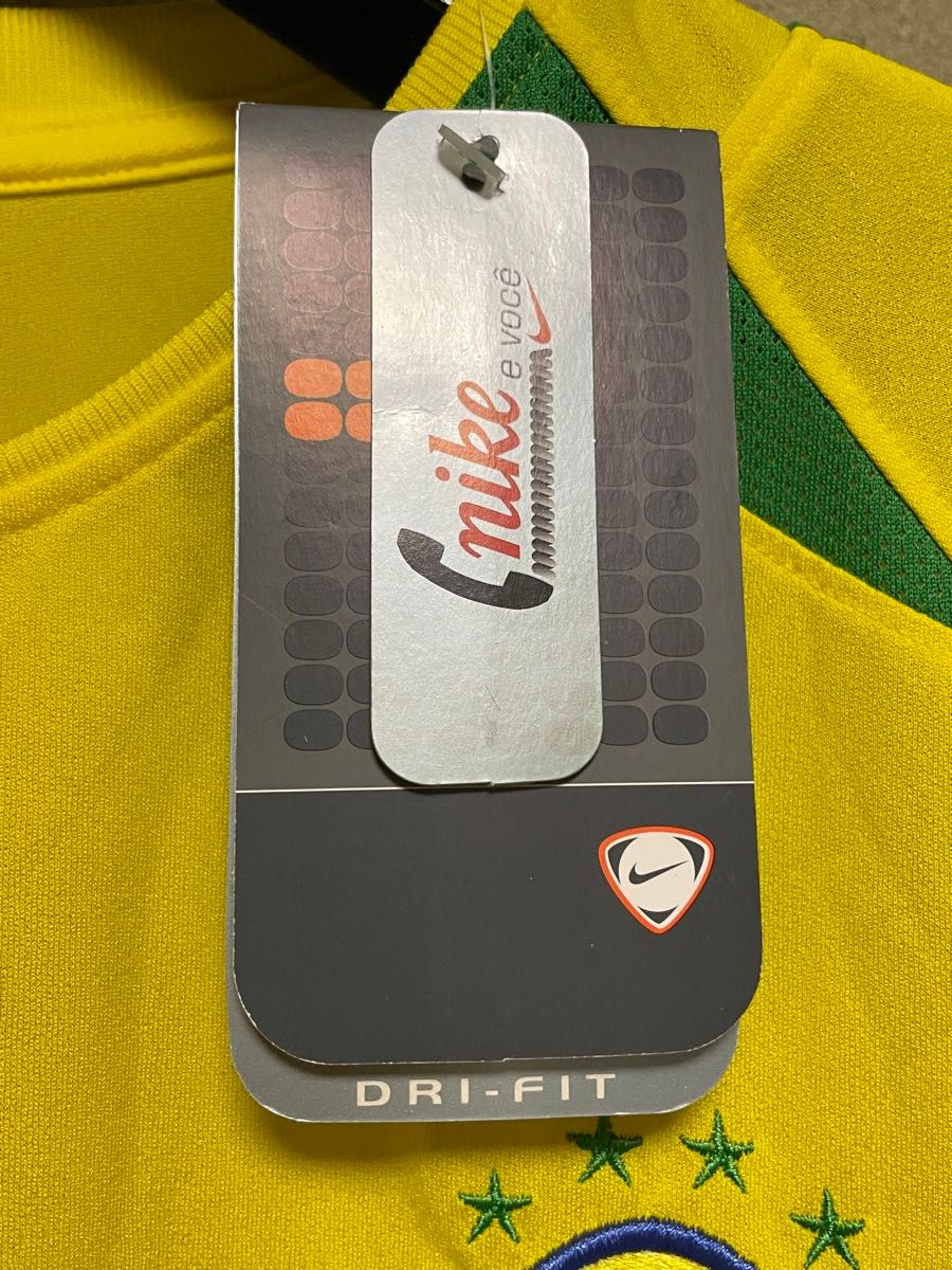 2002年ブラジル代表ユニフォーム 新品フラッシャー付き 激レア 2002年ブラジル代表ユニフォーム 新品フラッシャー付き 激レア