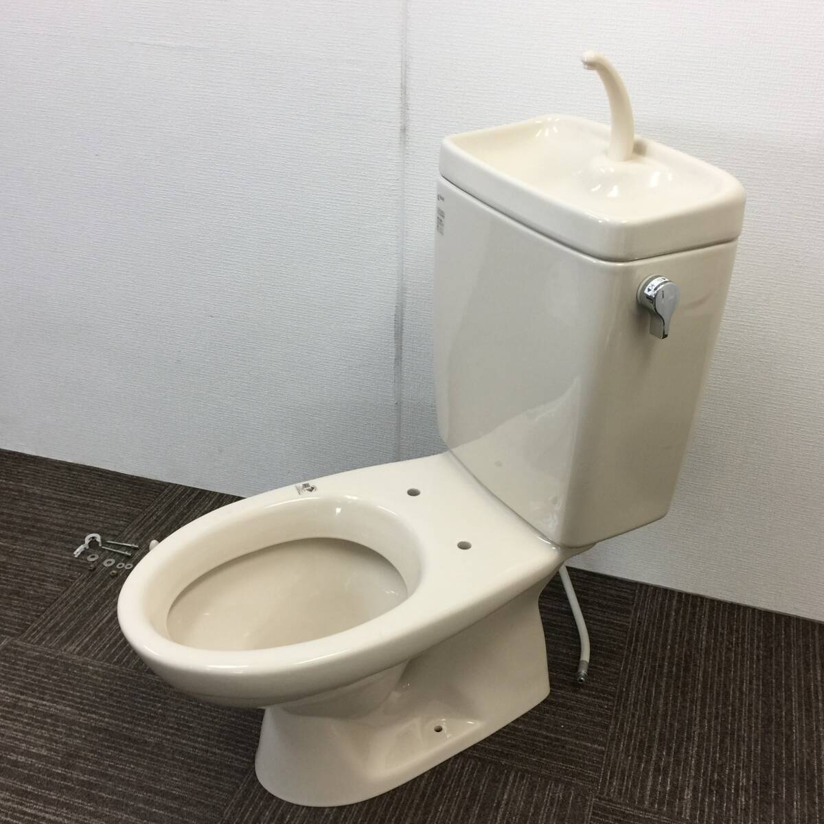 【中古】INAX (イナックス) トイレ便器(床下排水)☆洋式便器「C-180S」とタンク「DT-3840」のセット☆#BU8(アイボリー)☆直接引取可