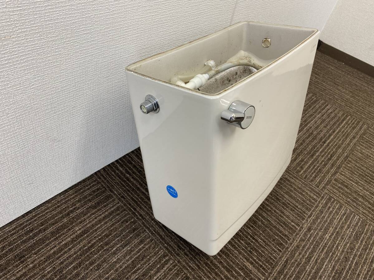 【中古】TOTO 洋式トイレ便器・ロータンク/タンクのみ(蓋なし)☆「S721B」☆#SC1(パステルアイボリー)☆直接引き取り可_画像3